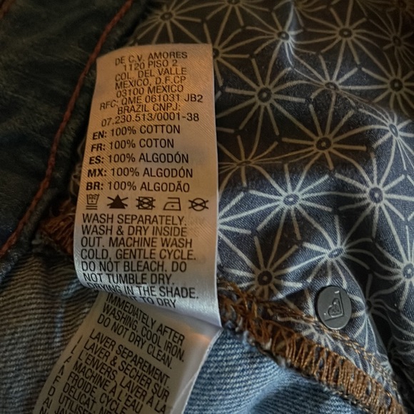 Roxy Denim Jean Shorts Size 26” Waist - Picture 3 of 3